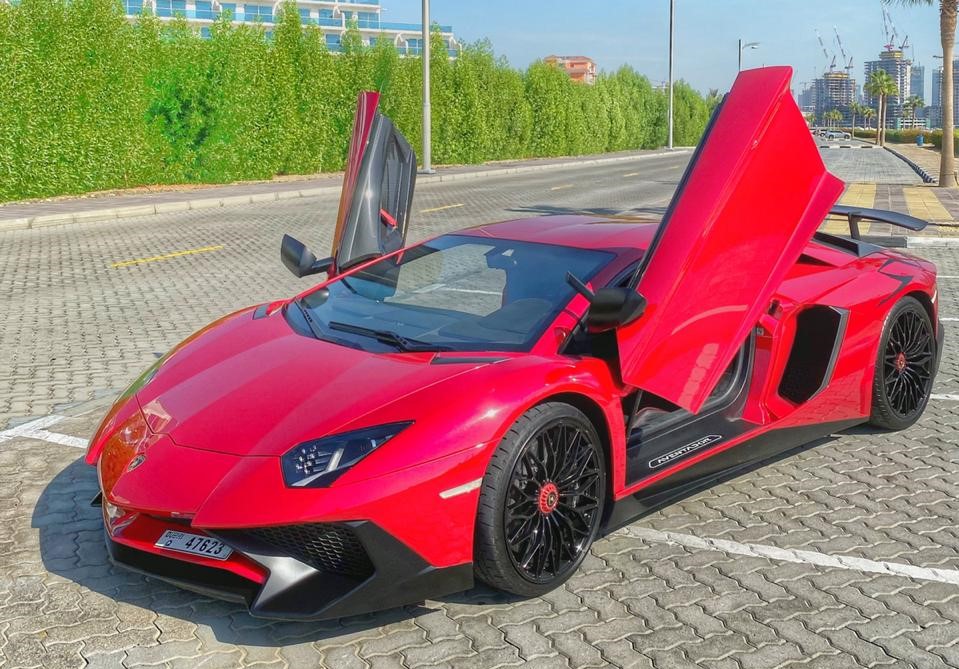 Lamborghini Aventador SV Coupe Rental Dubai - Lamborgini Rental Dubai